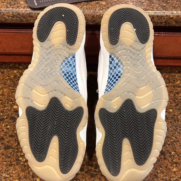 Nike White and Blue High-Top Sneakers Vintage 2014 - Picture 5 of 5